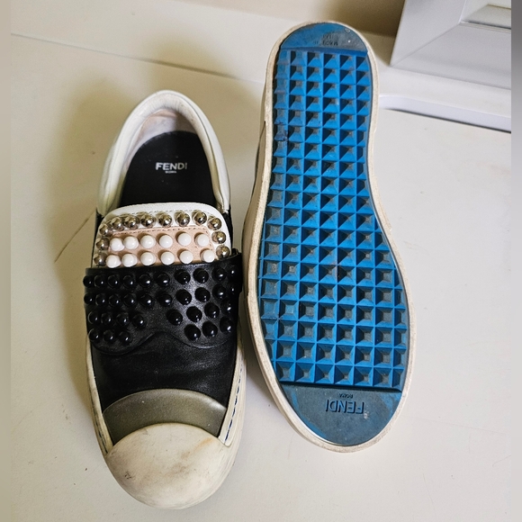 Fendi Black/White Leather Studded Karl Lover Slip On Sneakers. Size 35 - Picture 13 of 16